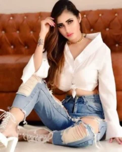 Call Girls in Karachi Cantt